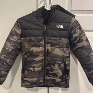 Boys reversible North Face jacket, size Small (7/8)